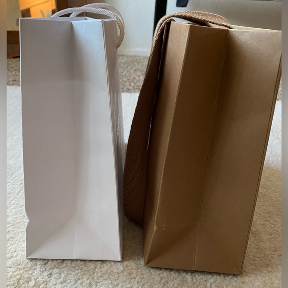 2 Small Burberry shopping bags. - Picture 5 of 6